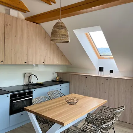 Nad Jeziorem Apartamento *